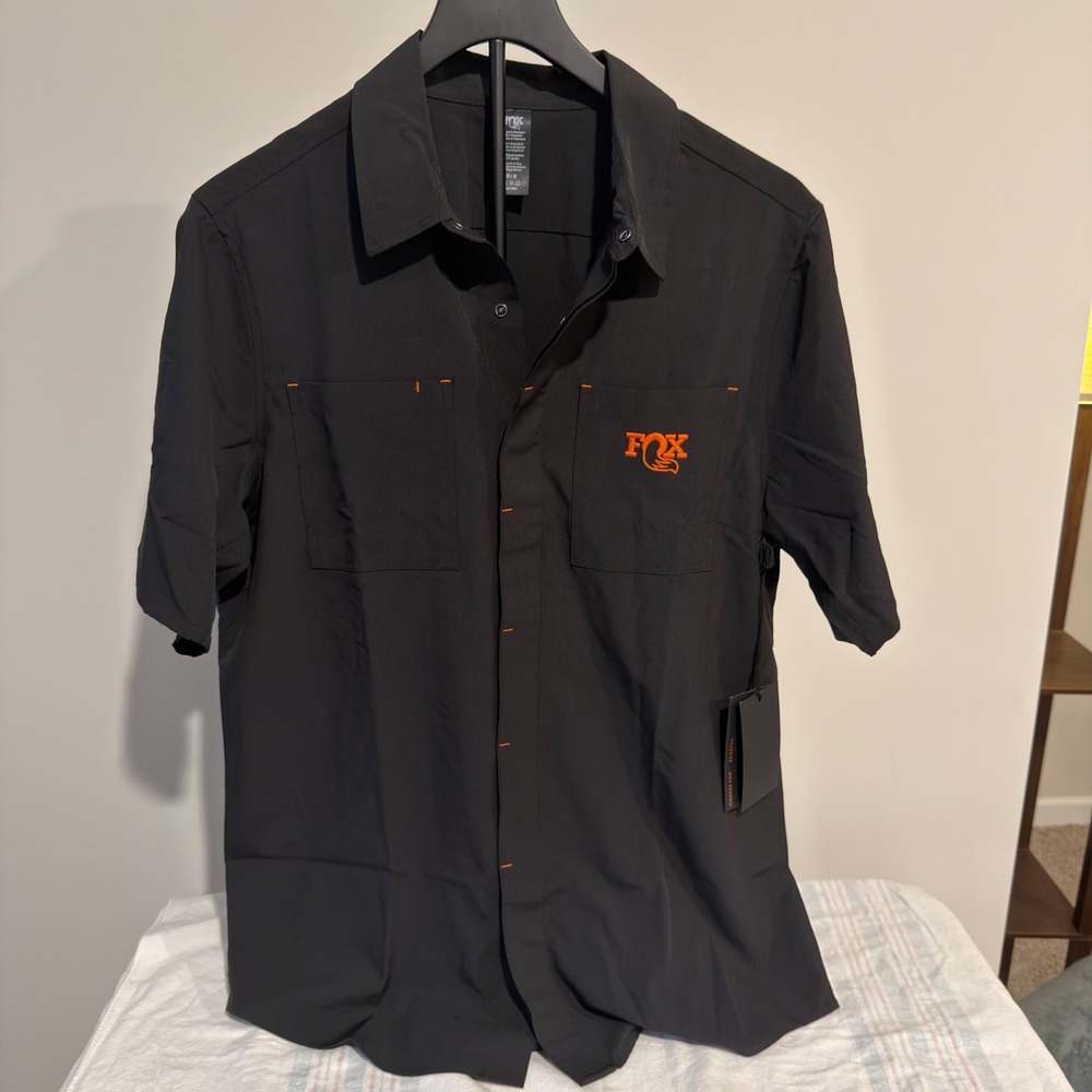 NWT Fox Racing Shox Medium Black Orange Short Sleeve Button Up Shirt Ridefox